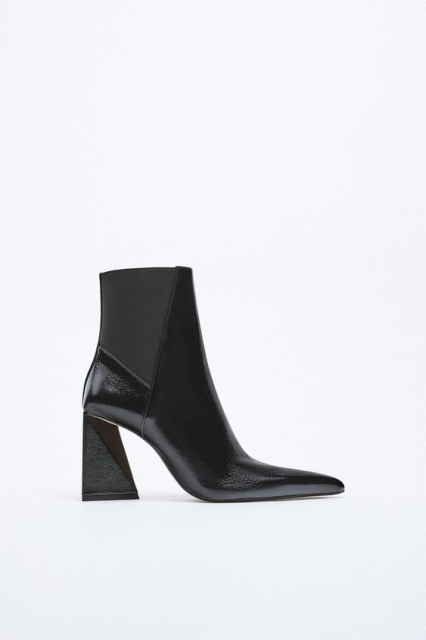ZRA TriangleHeel