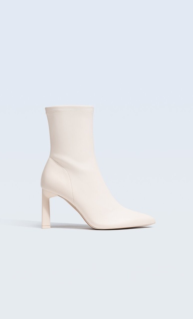 STR TriangleHeel