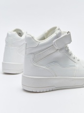 STR AllWhite - Img 3