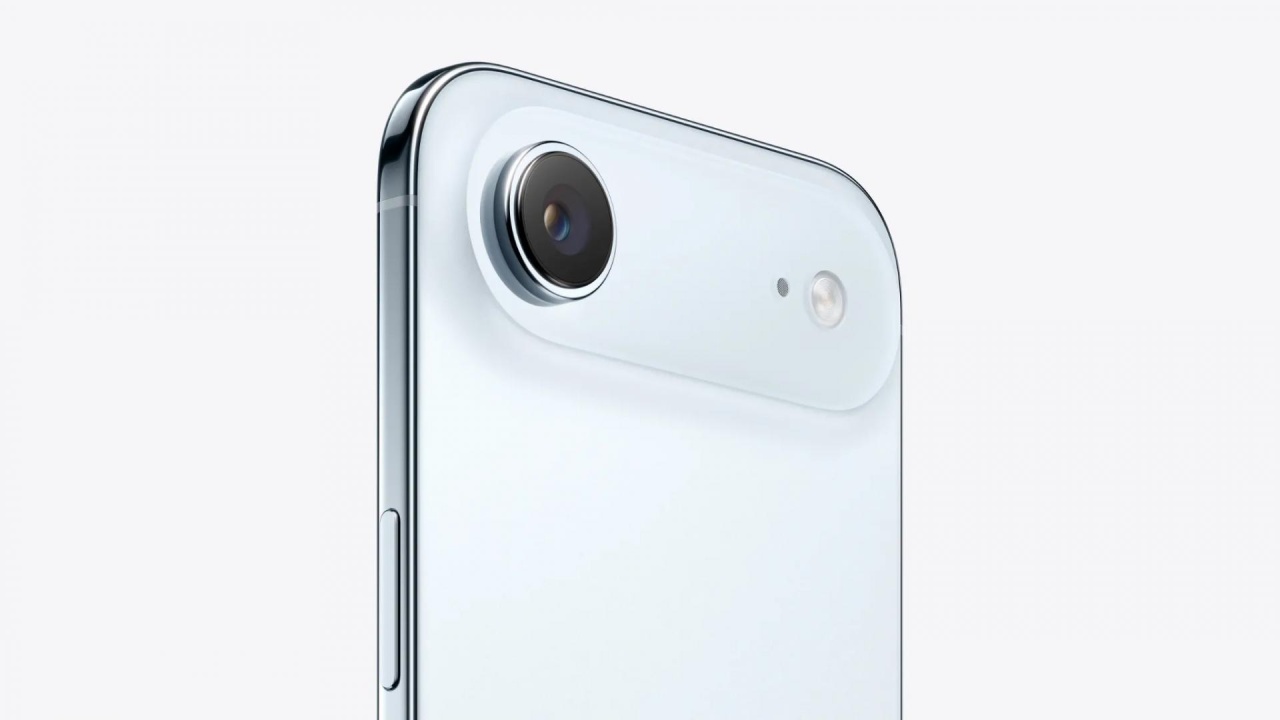iPHONE AIR 256GB SKY BLUE - 2 | YEO