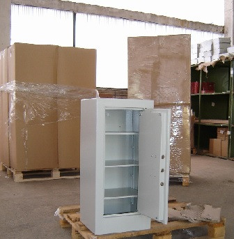 HUNTER 242 • Seif 367x320x800LxlxH (mm) / Dimensiuni exterioare - 1 | YEO