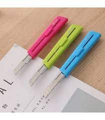 Cutter mic cu sina si protectie lama modern Deli
