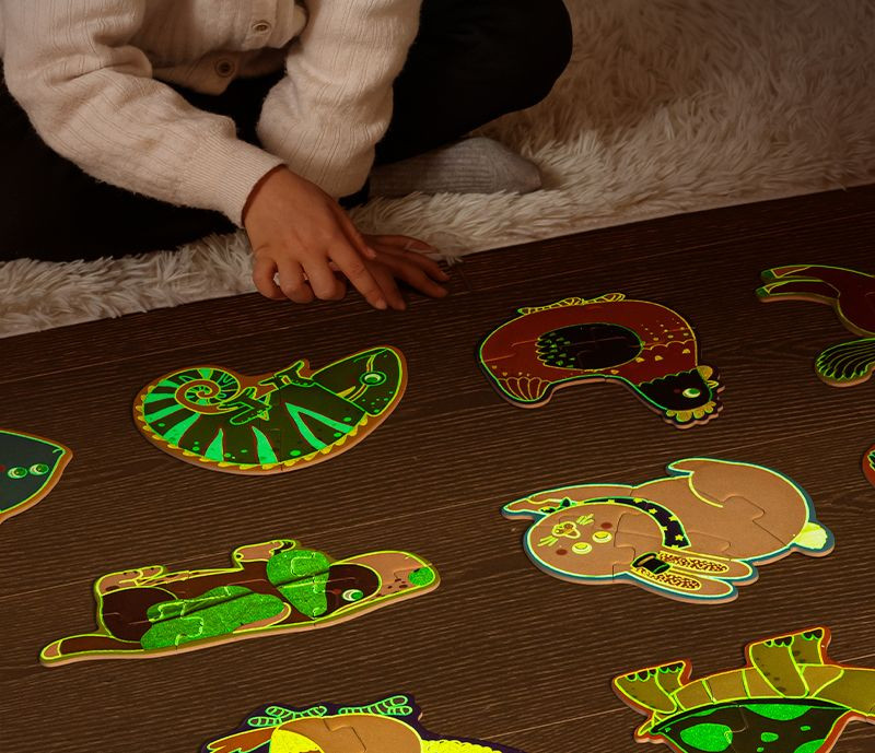 PUZZLE GEANTA CADOU 359 PIESE EFECT LUMINOS UNIVERS 5+ DELI - 1 | YEO