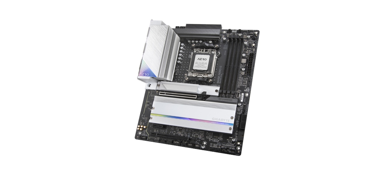 MB Gigabyte B650 AERO G - 1 | YEO