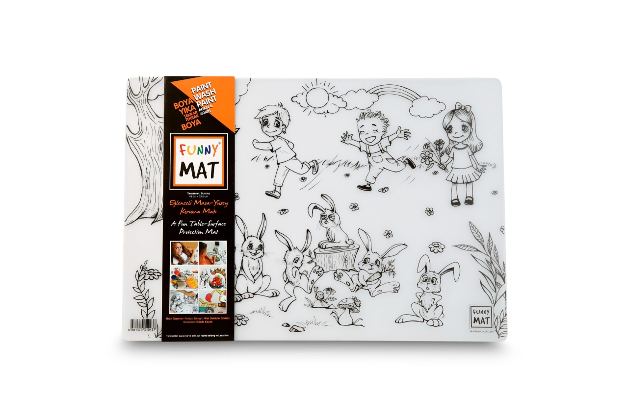 Planșă Funny Mat – Iepuri + cadou set instrumente de colorat