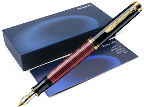 Stilou Souveran M600 F, peniță aur 14K, accesorii placate cu aur, corp negru-roșu