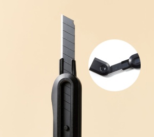 Cutter mic cu șină Nusign Deli, lamă neagră, 60 grade, negru2