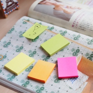 Notes autoadeziv in 3 culori neon Stick"n3