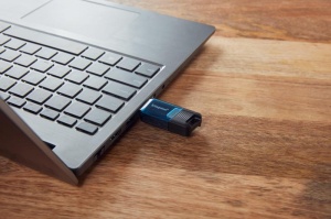 KS USB 32GB DATATRAVELER 80 USB-C 3.2 - Img 12