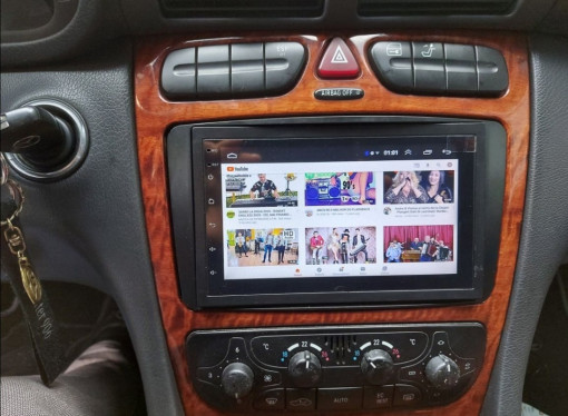 Navigatie Android Mercedes C class Waze Youtube GPS BT