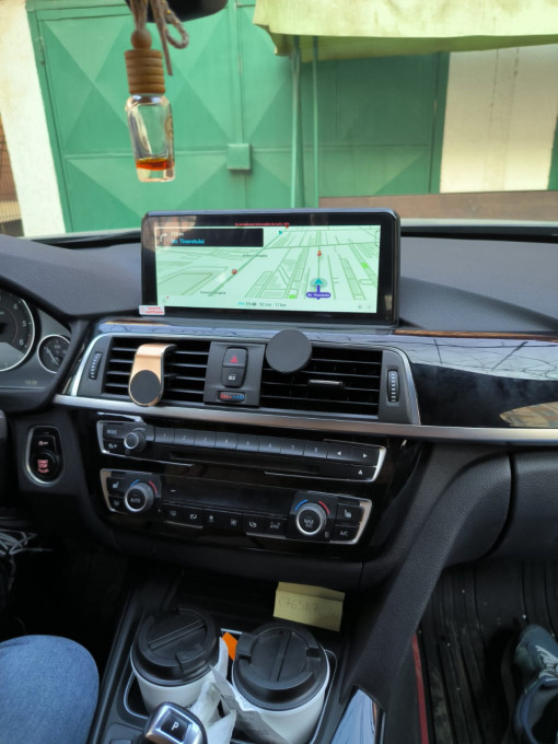 Navigatie Android BMW seria 3 F30 F31 Waze YouTube GPS