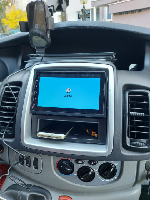 Navigatie Android Renault Trafic Youtube GPS BT