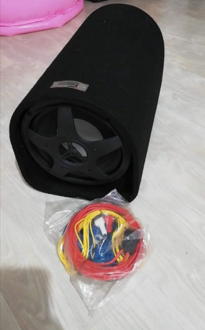 Subwoofer auto activ