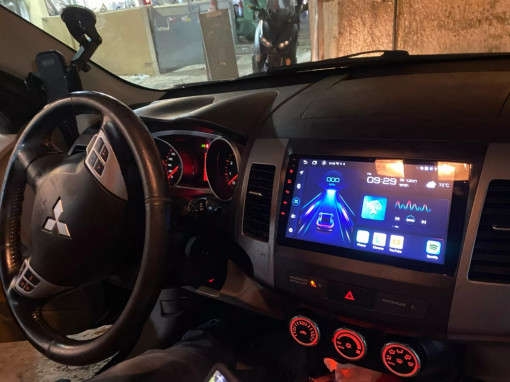 Navigatie Android Mitsubishi Outlander display 9"