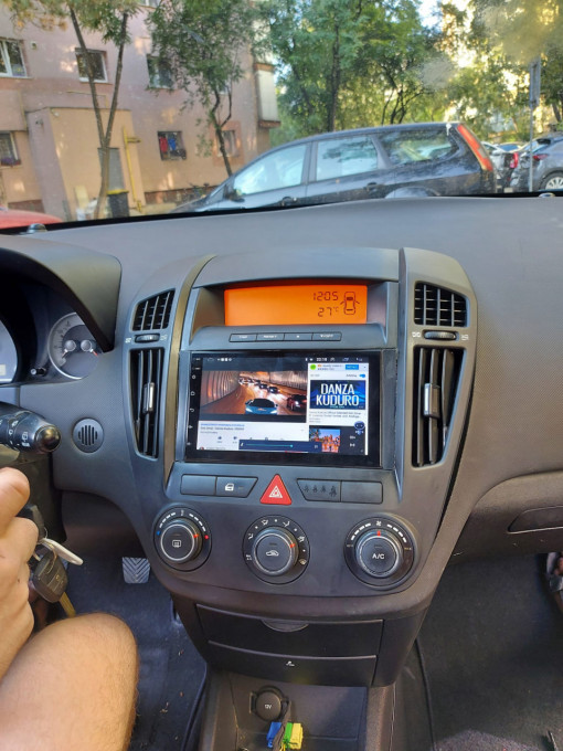 Navigatie Android Kia Ceed class Waze Youtube GPS BT