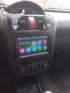 Player Mp5 Opel Corsa