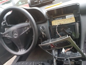 Navigatie Android Mercedes C class Waze Youtube GPS BT - Img 2