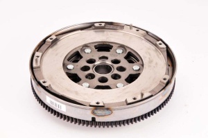 Volanta OPEL - AGILA, COMBO, CORSA C, CORSA D, MERIVA A, TIGRA - 1.3 CDTI (1998-2014) LUK 415 0232 10