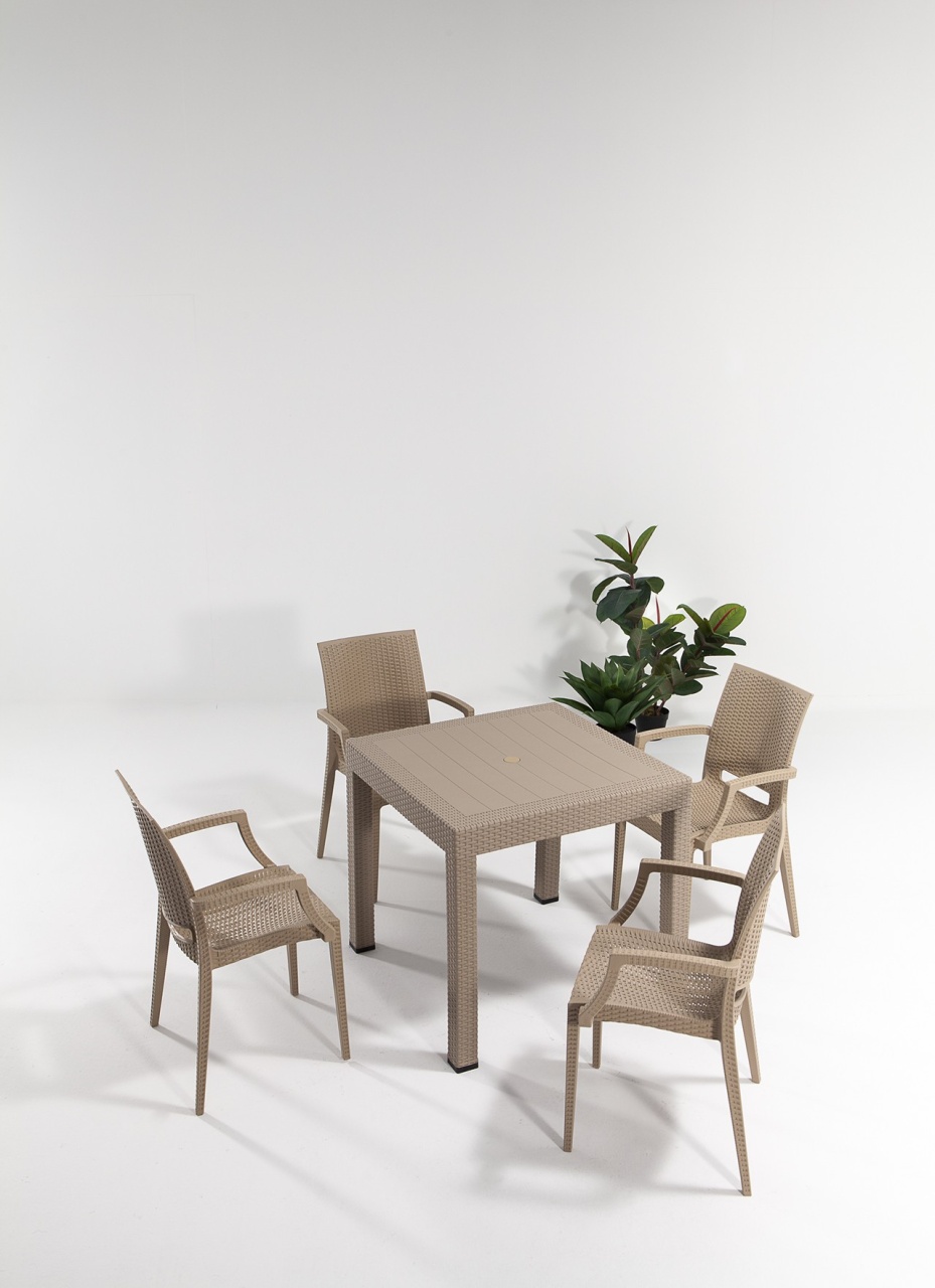 Set Gradina - Masa si Scaune (5 Bucati), Flame collection, UnicUtil, Culoarea Crem