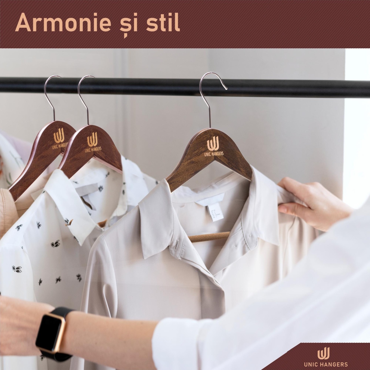 Umeraș din lemn cu margini de catifea, Vintage, 1 bucata - imagine 5