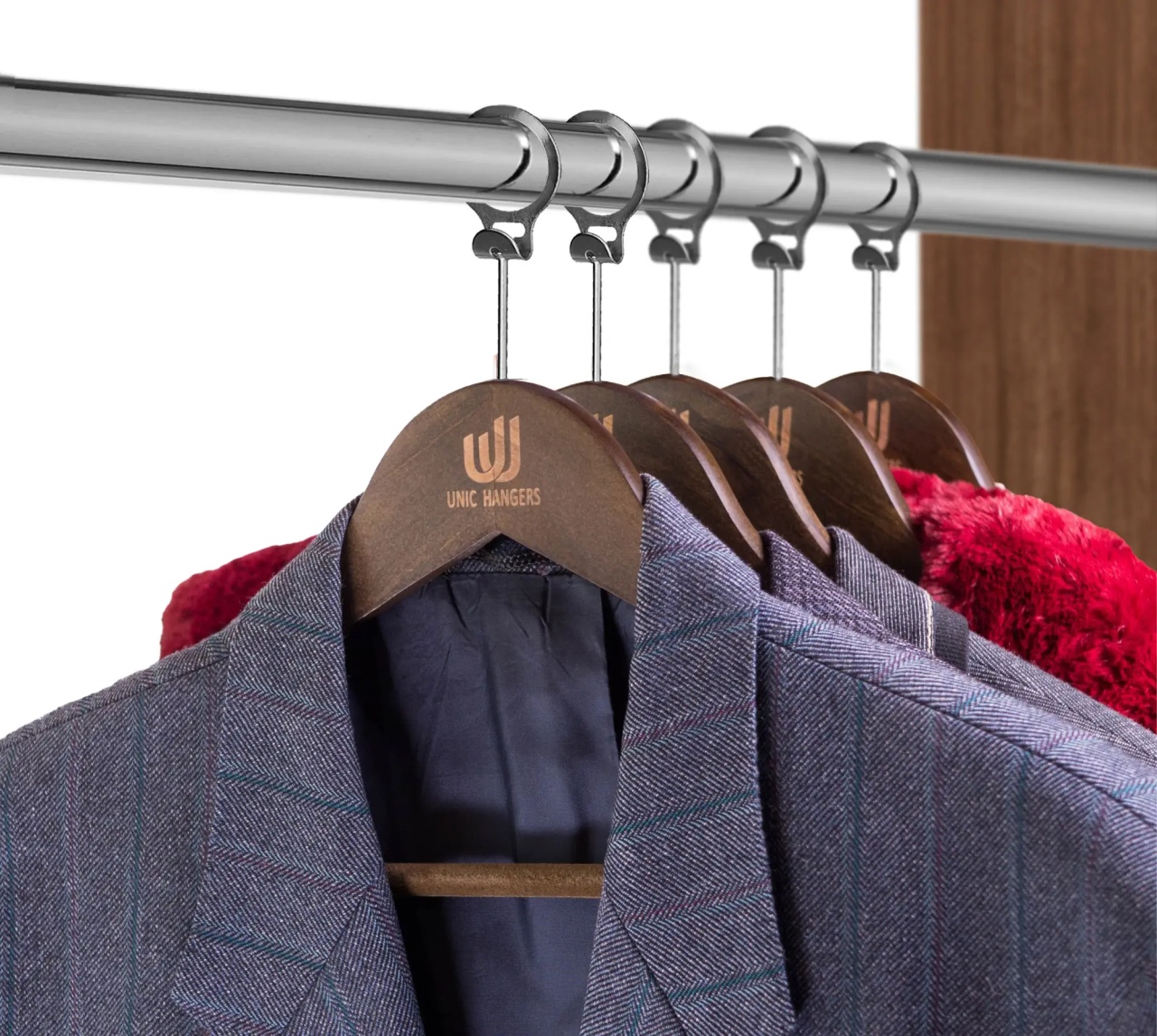 Umeraș Hotel din lemn cu carlig antifurt si margini de catifea, Vintage, 1 bucata - imagine 5