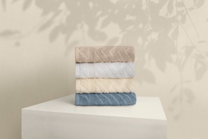 Set prosoape de fata 4 bucati, Luxury Touch, UnicUtil, Multicolor - Img 1