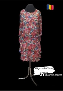 Rochie bej cu imprimeuri florale si volane