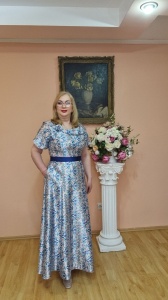 Rochie lunga de ocazie albastra cu imprimeu floral in ton marimi mari - Img 3