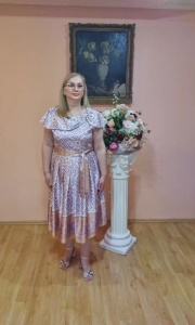 Rochie midi bej din satin in clos cu imprimeuri lavanda si cordon in talie - Img 1