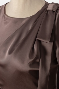 Rochie eleganta din tesatura satinata R 214 maro - Img 2