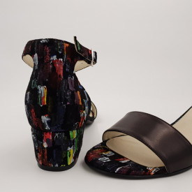 Sandale dama eleganti, piele naturala, toc mic gros, negru cu patrate colorate, Sandali