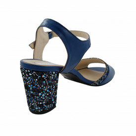 Sandale dama eleganti, piele naturala, toc mediu gros, cu barete, cu imprimeu de flori albastre, albastru, Sandali