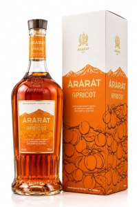 Ararat Apricot 0.7L