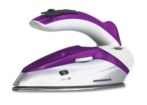 Fier de călcat de voiaj Patty Heinner HTI-1000PP, putere: 1000 W, talpă din oțel inoxidabil, călcare uscată, debit de abur continuu, jet de abur mâner pliabil, autocurățare, capacitatea rezervorului: 40 ml, lungimea cablului: 1,8 m, culoare: violet