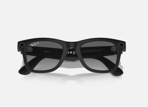 Ray-Ban Meta Wayfarer AI Glasses Matte Black/Polar Gradient Graphite - Img 5