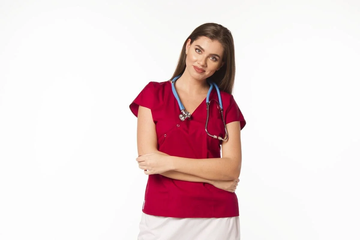 Medicul internist și rolul său esențial în diagnosticarea, tratarea și monitorizarea afecțiunilor acute și cronice