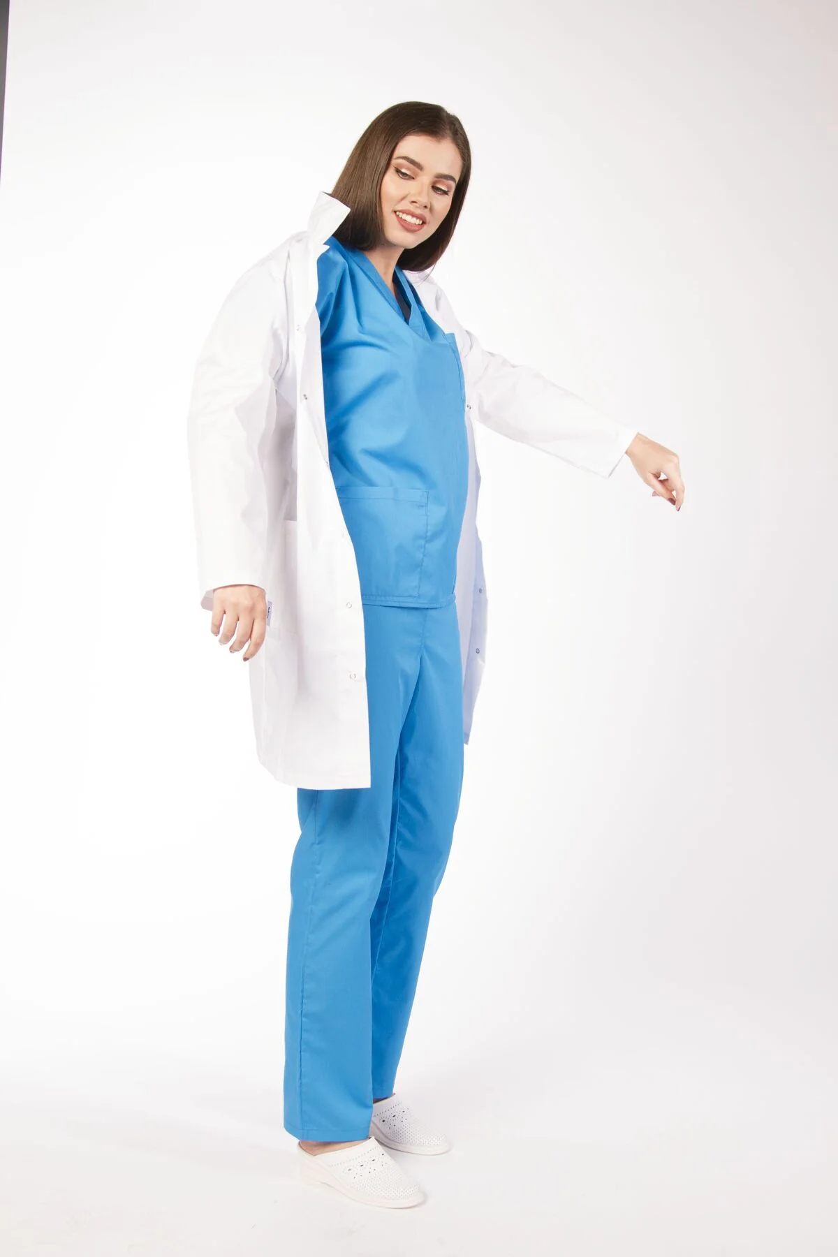 1.1. Medicul urolog cu ce se ocupa-principalele afectiuni pe care le trateaza-doctorita in uniforma medicala