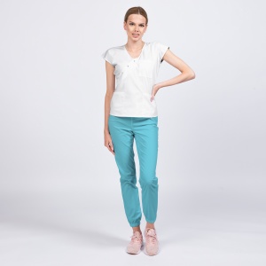 Uniformă medicală DOLL pentru femei – Bluza albă și pantalon jogger ocean, material stretch