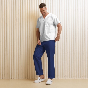 Uniformă medicală KULT bărbați– Bluza alba & pantaloni albastru safir din material poplin