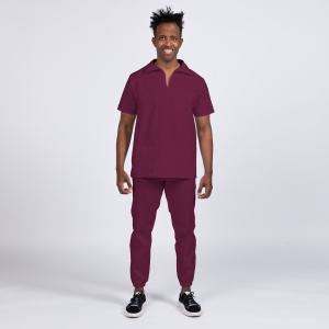 Uniforma medicala stretch TREND (cu elastan) cu pantaloni jogger pentru barbati -Visiniu
