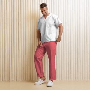 Uniformă medicală KULT bărbați– Bluza alba & pantaloni coral din material stretch