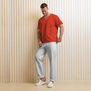 Uniformă medicală KULT bărbați– Bluza rosu & pantalon alb din material poplin