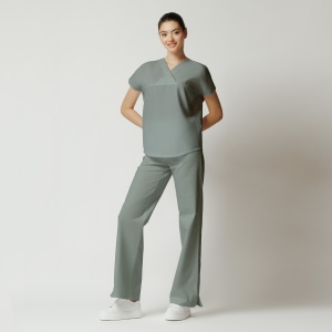 Uniformă medicală Olimp din vâscoză cu 9% elastan pentru femei – Olive