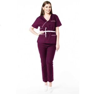 Uniforma medicala stretch DOLL (cu elastan) Visiniu - cu contrast, bluza cambrata cu snur si pantalon pentru femei - Img 1