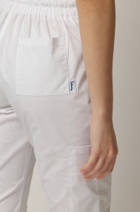 Uniformă Medicală Kult Stretch cu Inserție Verticală și Pantalon Jogger – Magenta/Alb - Img 7