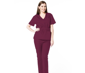 Uniforma medicala stretch DOLL (cu elastan) Visiniu - bluza cambrata cu snur si pantalon jogger pentru femei