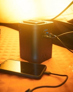 Statie de alimentare cu litiu 26800mAh 26.8Ah 100W Statie de incarcare USB PowerCube folosind