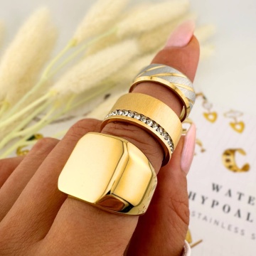 Inel Fashion din Inox placat cu AUR 18K M8/56 - Img 2