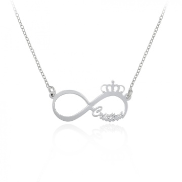 Colier Queen din argint 925 personalizat cu nume la comanda