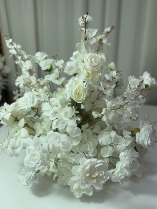 Aranjament floral alb LM169